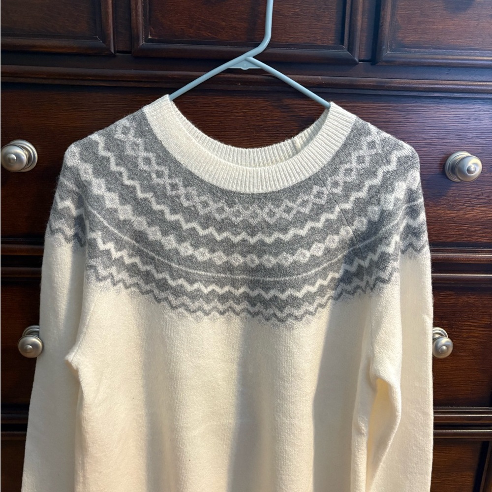 Banana Republic Cream and Gray Fair Isle Crewneck Sweater